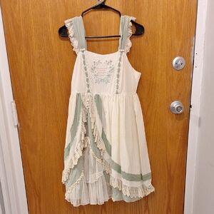 Vintage-looking tea party lolita dress